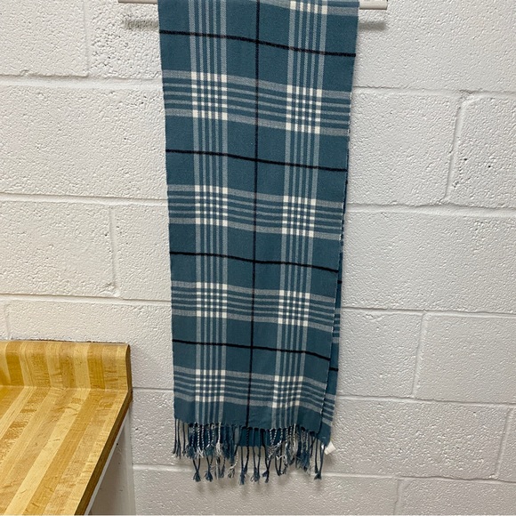 Cashmere Plaid Scarf - Picture 3 of 5